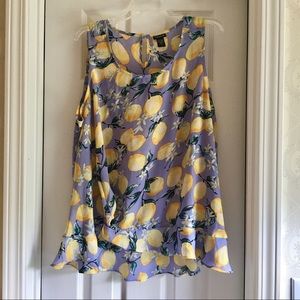 Beautiful torrid lemon 🍋 twist front top!!